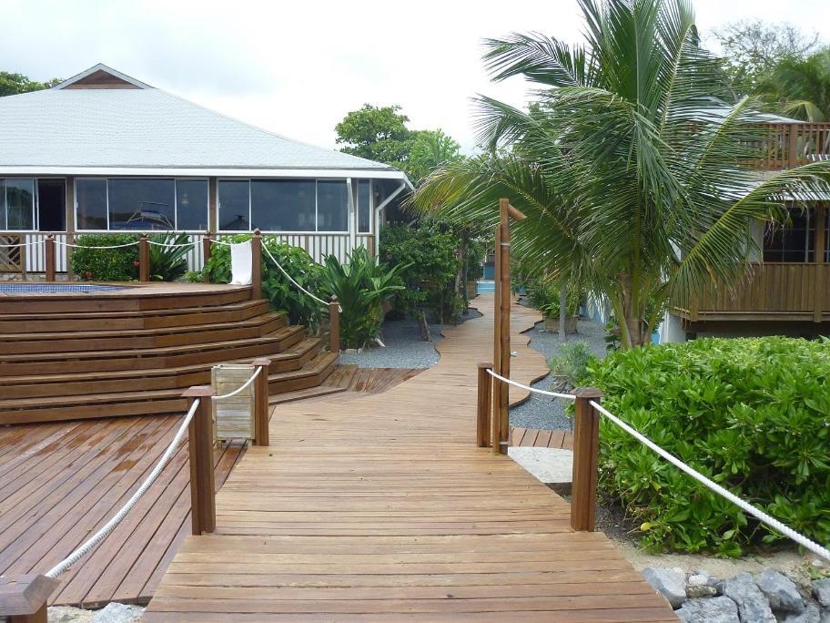 Wikkid Resort Dixon Cove Екстер'єр фото