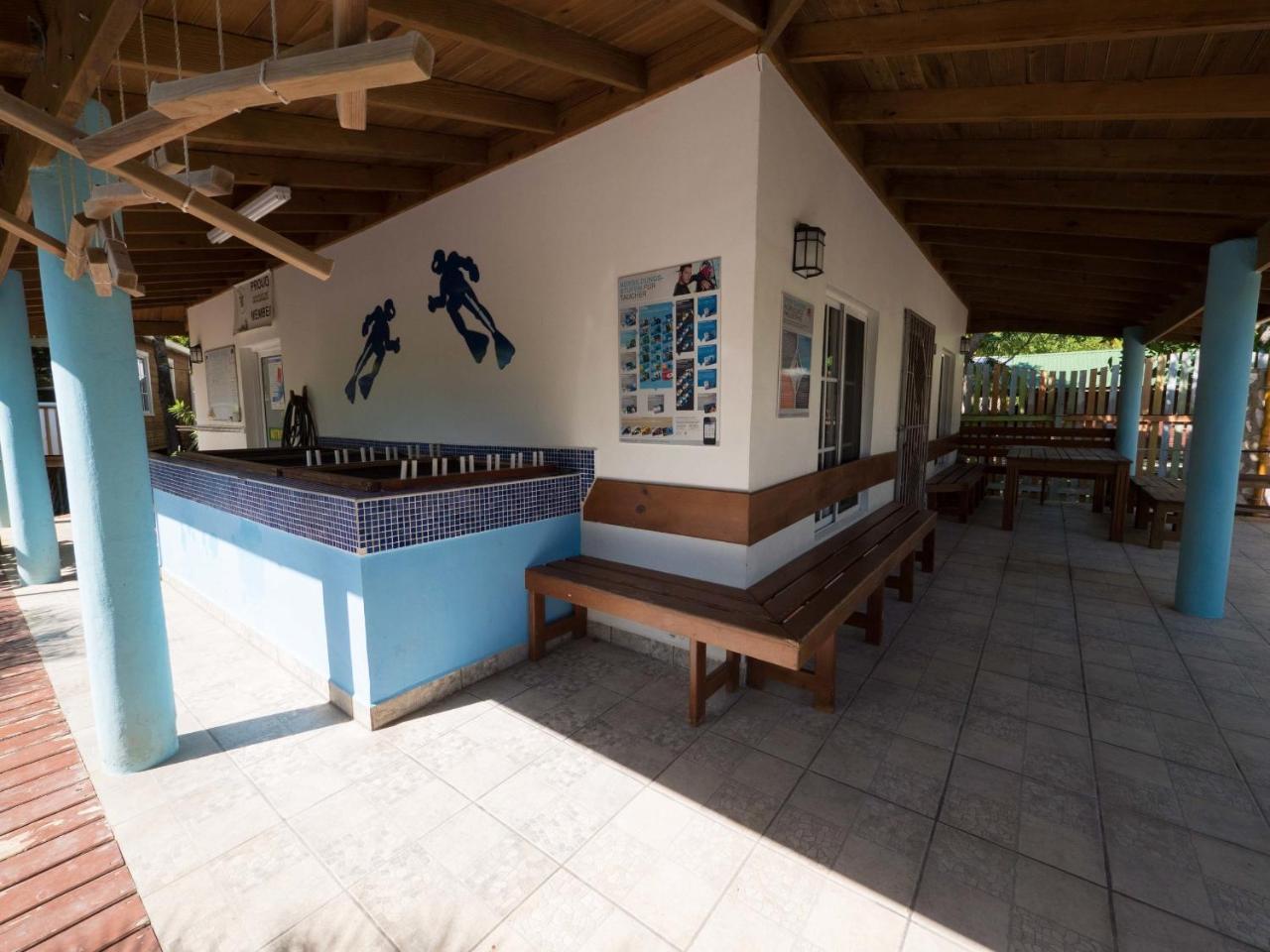 Wikkid Resort Dixon Cove Екстер'єр фото