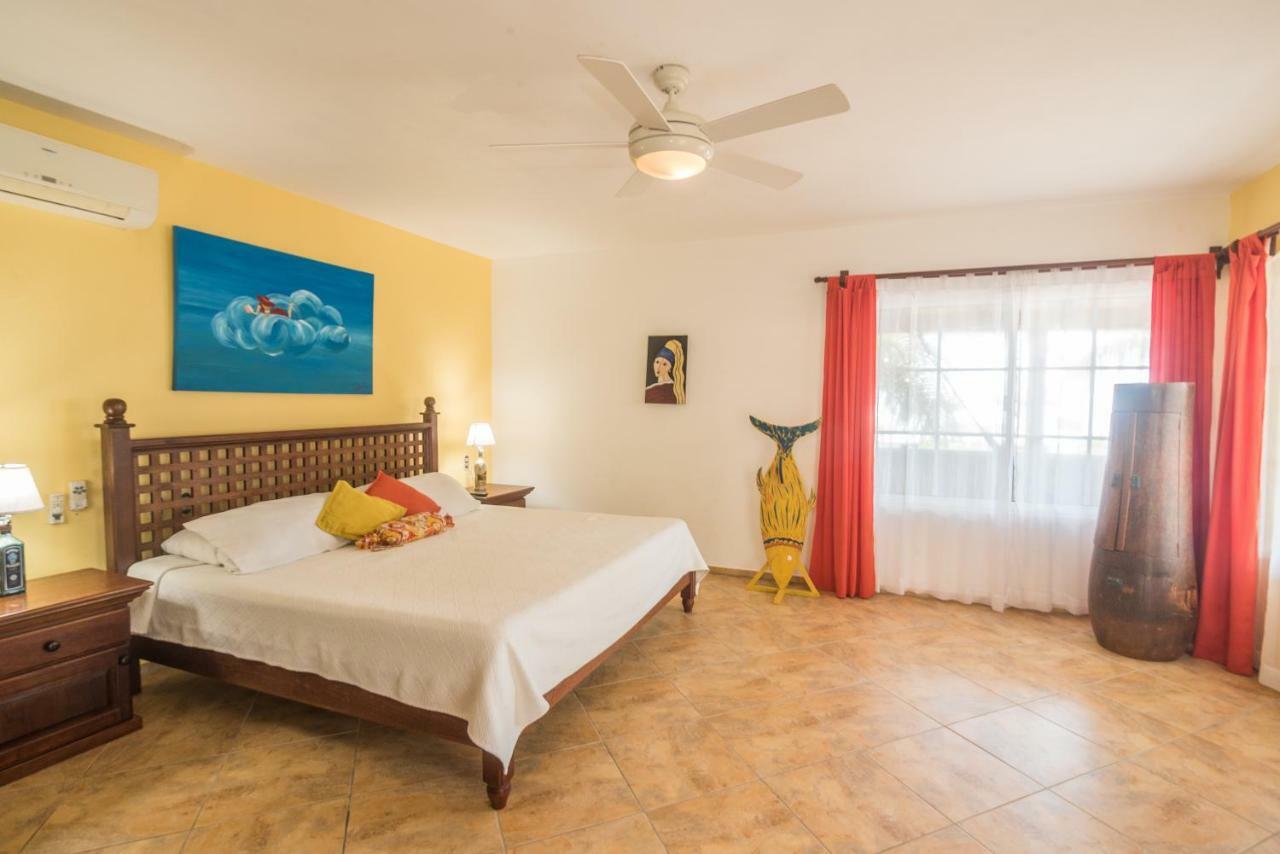 Wikkid Resort Dixon Cove Екстер'єр фото