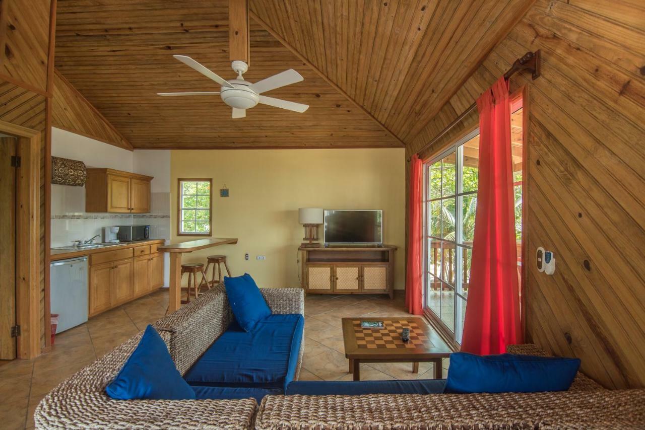 Wikkid Resort Dixon Cove Екстер'єр фото